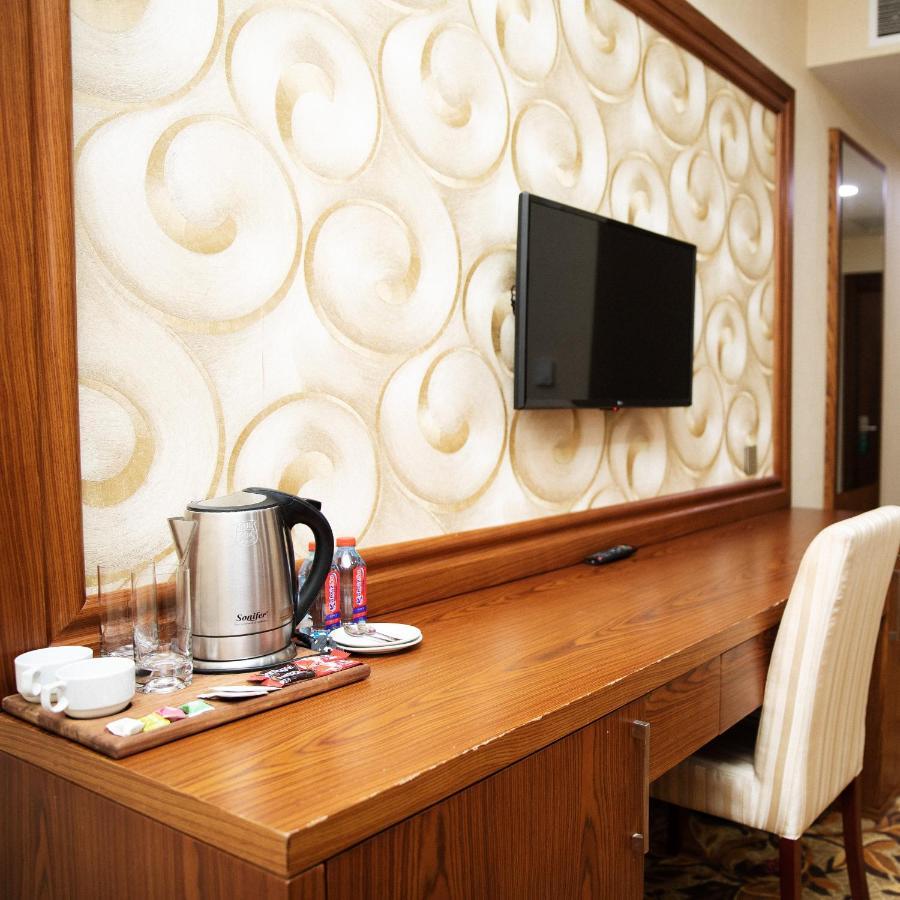 Atlas Hotel Баку Екстериор снимка