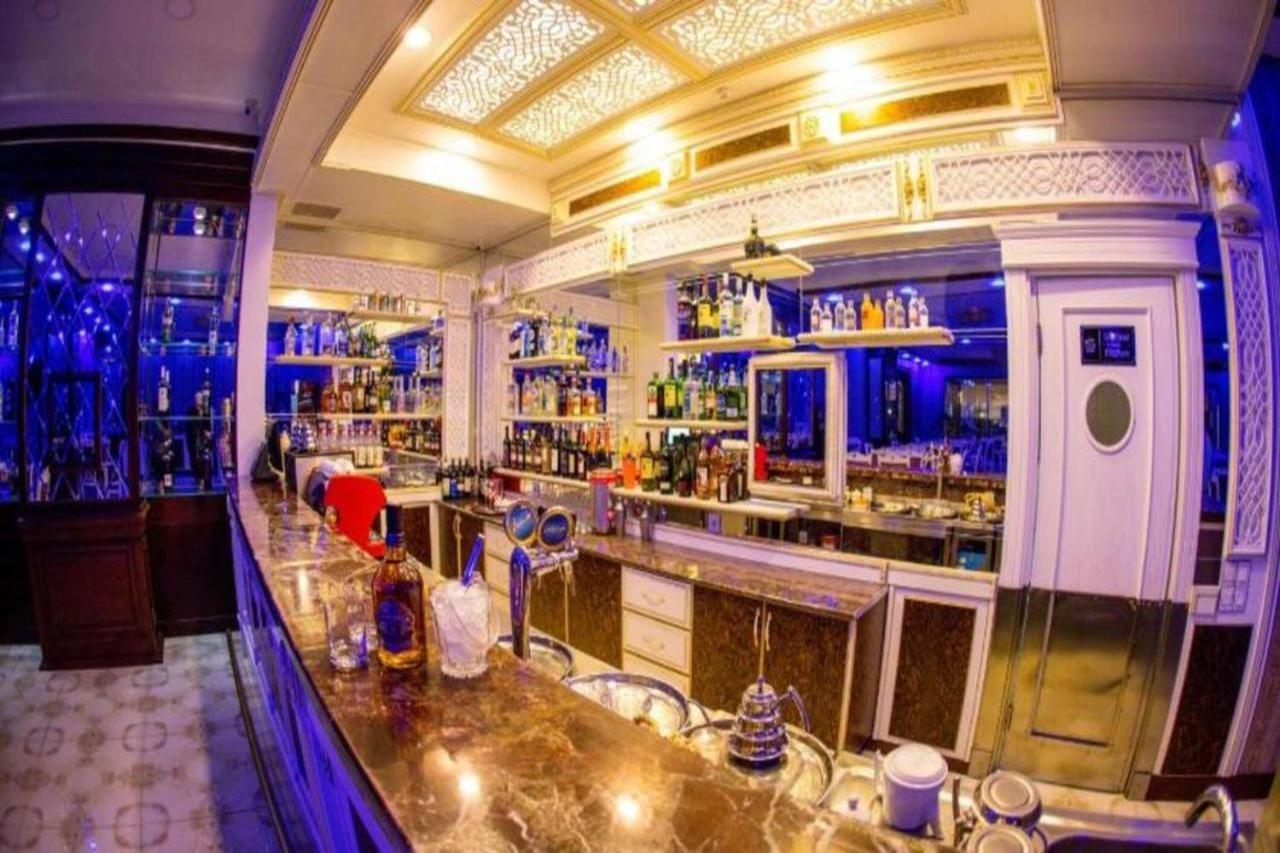 Atlas Hotel Баку Екстериор снимка