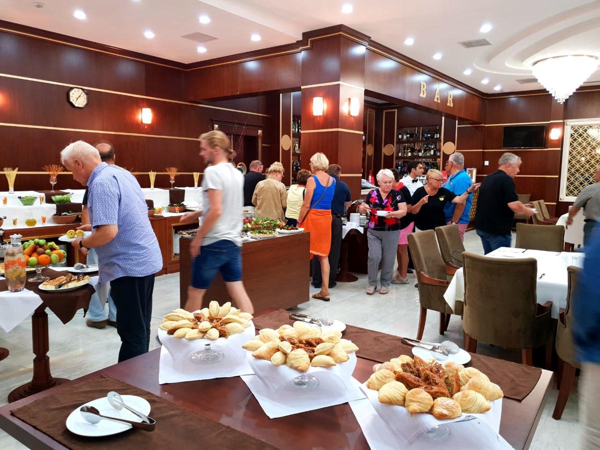 Atlas Hotel Баку Екстериор снимка